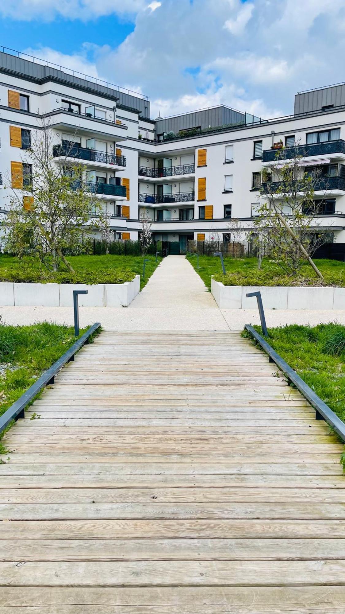 Le Lion D'Or - Parking - Netflix - Wifi - Nerf Lejlighed Bussy-Saint-Georges Eksteriør billede